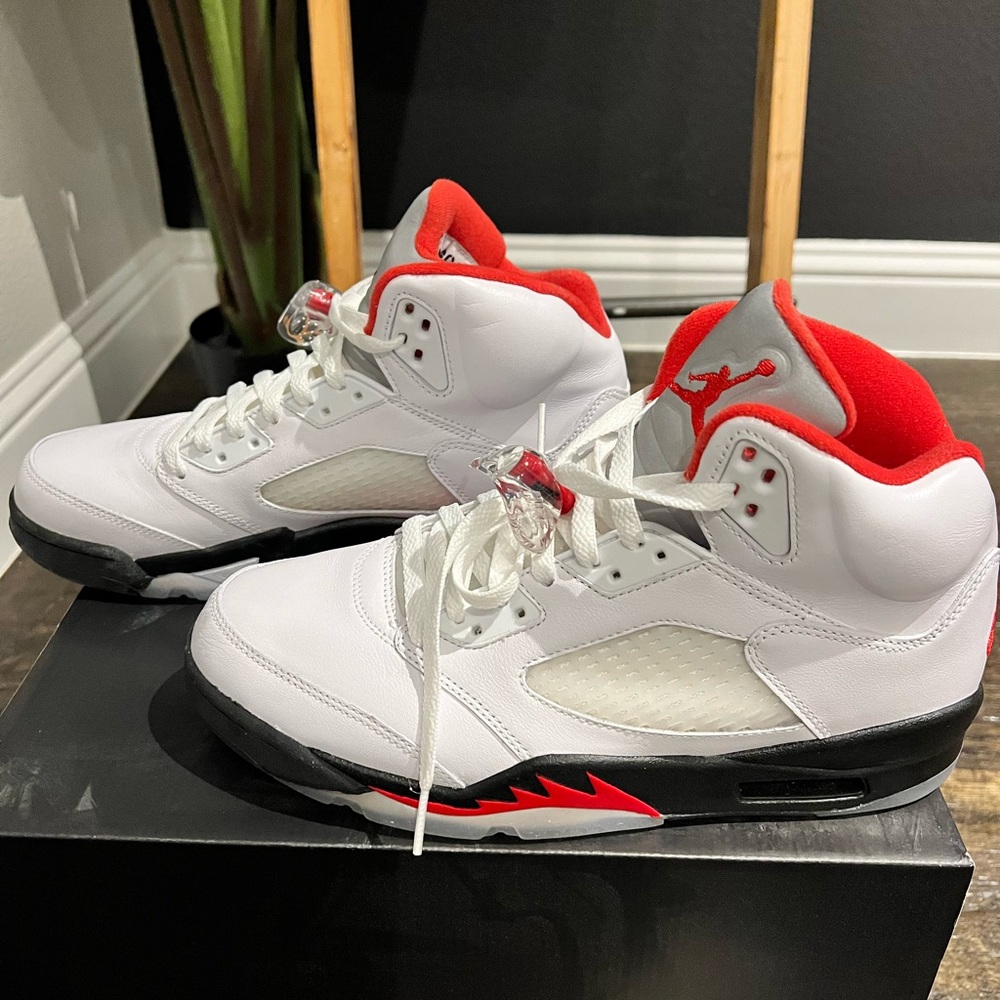 Air Jordan 5 Fire Red